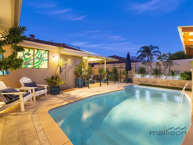 16 Earnshaw Loop, Leeming WA 6149
