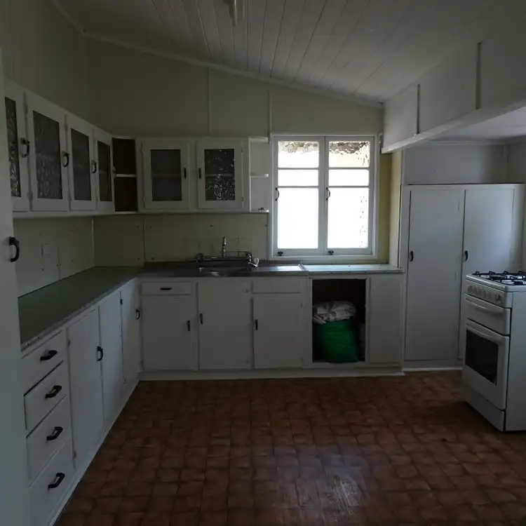 Seventh view of Homely house listing, 18 WEST STREET, Childers QLD 4660
