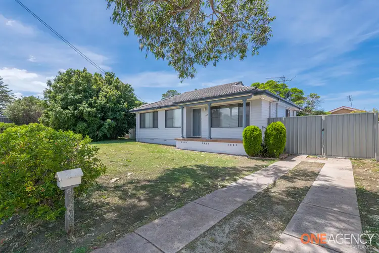 144 Macquarie Grove, Caves Beach NSW 2281