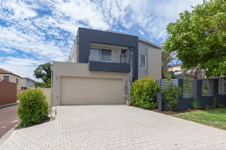 3 Moorland Street, Scarborough WA 6019