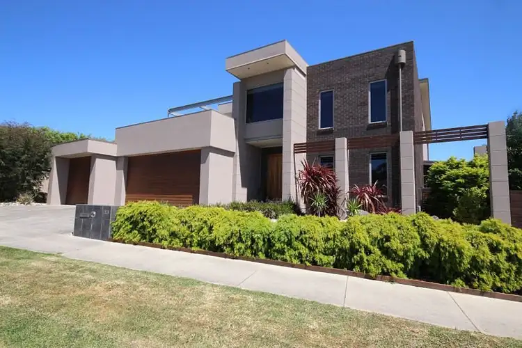 13 Pinevale Way, Ballarat North VIC 3350