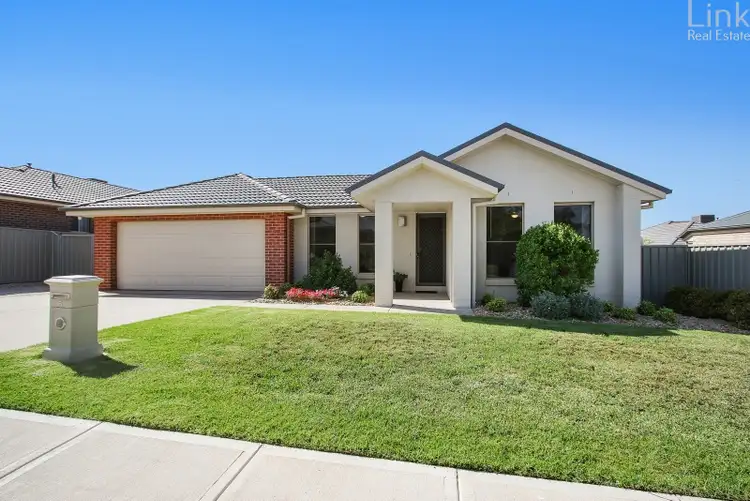 6 Egret Way, Thurgoona NSW 2640