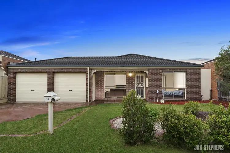 10 Shale Court, Delahey VIC 3037