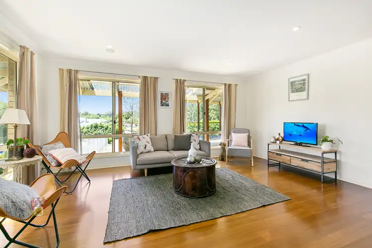 21 Hawkins Drive, Kinglake VIC 3763