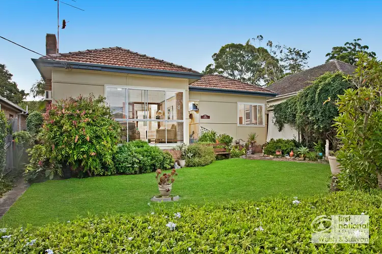 8 Bringelly Ave, Pendle Hill NSW 2145