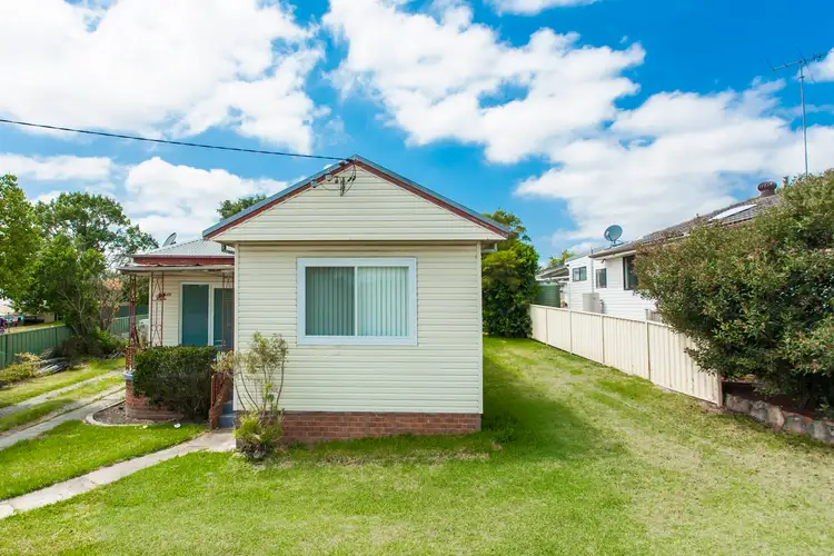 69 Lake Road, Wallsend NSW 2287