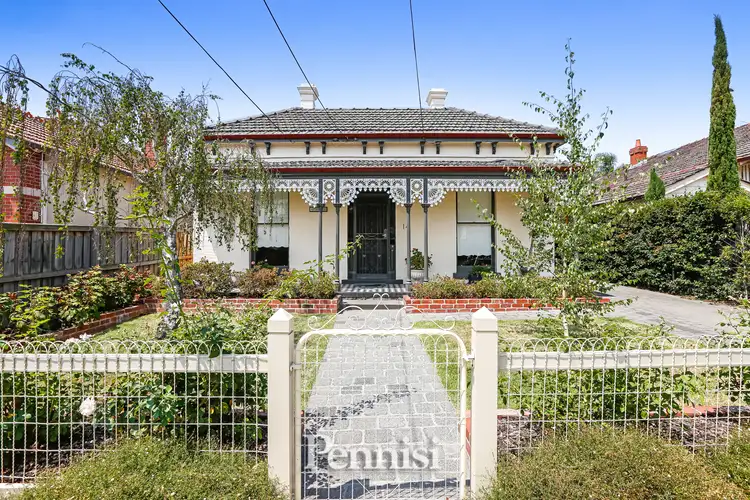 14 Lorraine Street