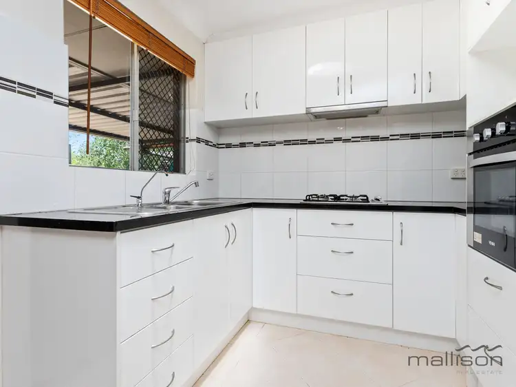 4 Greenwood Court, Kelmscott WA 6111