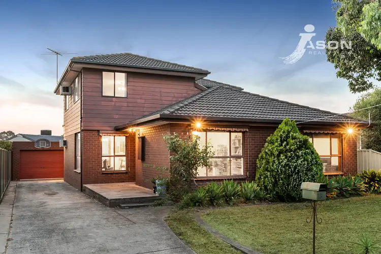 13 Handsworth Crescent, Tullamarine VIC 3043