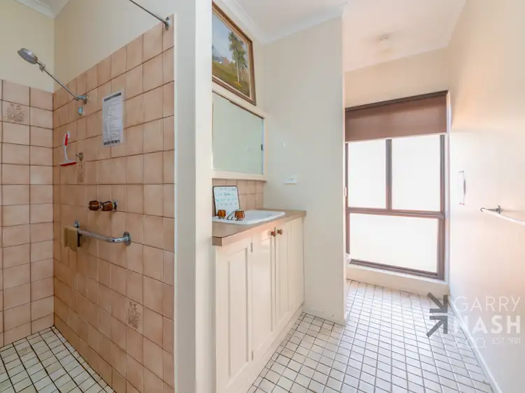 Sixth view of Homely unit listing, 1/11 Hilandra Avenue, Wangaratta VIC 3677