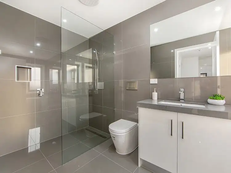 Seventh view of Homely house listing, 2 Joy Avenue, Derrimut VIC 3030