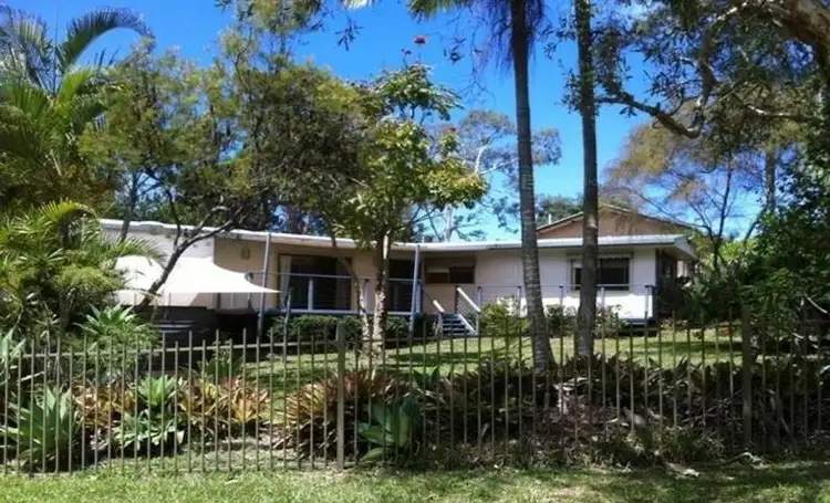 32 Nyora St, Southport QLD 4215