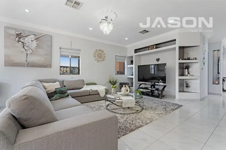 Fourth view of Homely house listing, 7 Pirianda Court (Greenvale Lakes), Greenvale VIC 3059