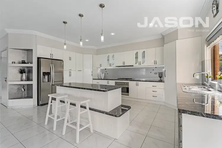Sixth view of Homely house listing, 7 Pirianda Court (Greenvale Lakes), Greenvale VIC 3059