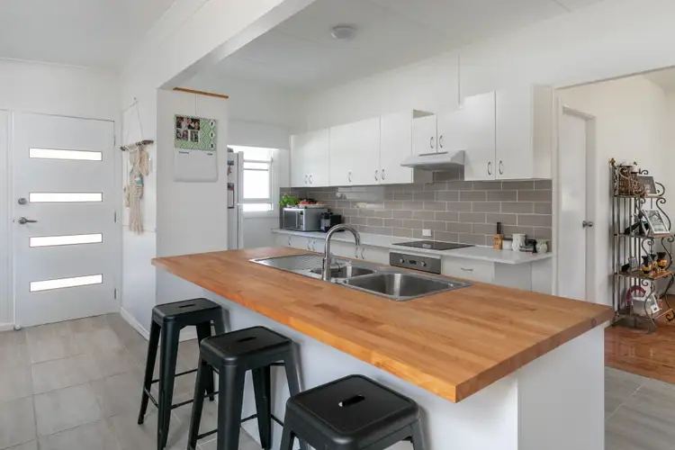 Fifth view of Homely house listing, 826 Pacific Highway, Marks Point NSW 2280
