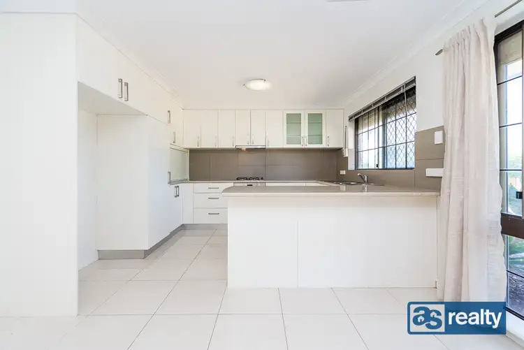 Second view of Homely semi-detached listing, B/32 Kanimbla Way, Morley WA 6062