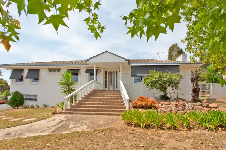 440 Parkview Crescent, Lavington NSW 2641