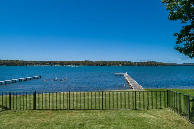 14 Anzac Parade, Toronto NSW 2283