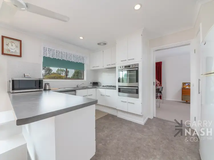 Fifth view of Homely house listing, 2 Kurrajong Lane, Glenrowan VIC 3675