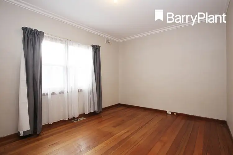 Fourth view of Homely house listing, 2 Kaneira Avenue, Croydon VIC 3136