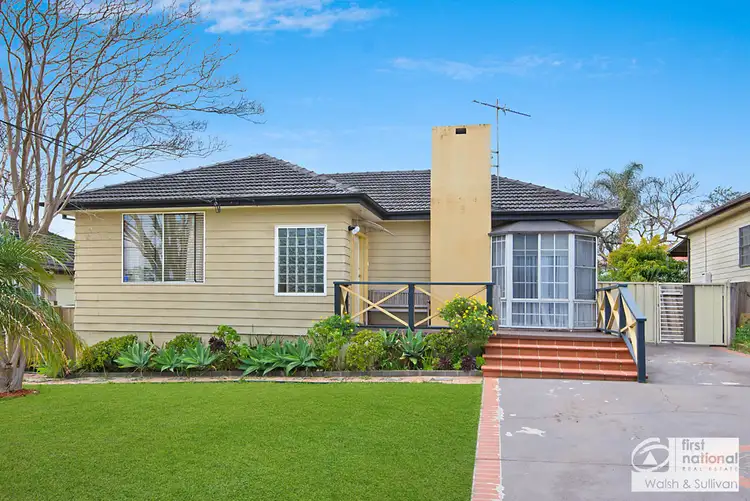 10 Glenn Ave, Northmead NSW 2152