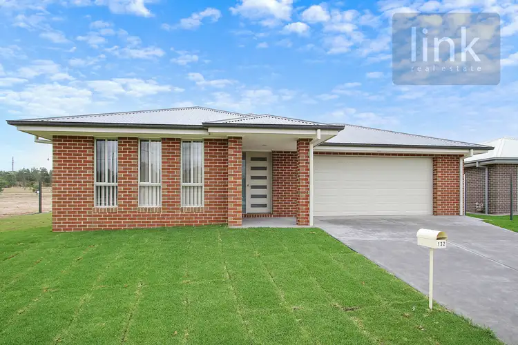132 Stanton Drive, Thurgoona NSW 2640