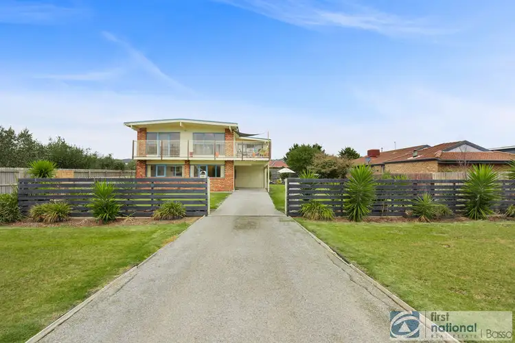 16 Frank Street, Safety Beach VIC 3936