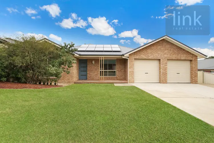 62 Dunne Crescent, Thurgoona NSW 2640