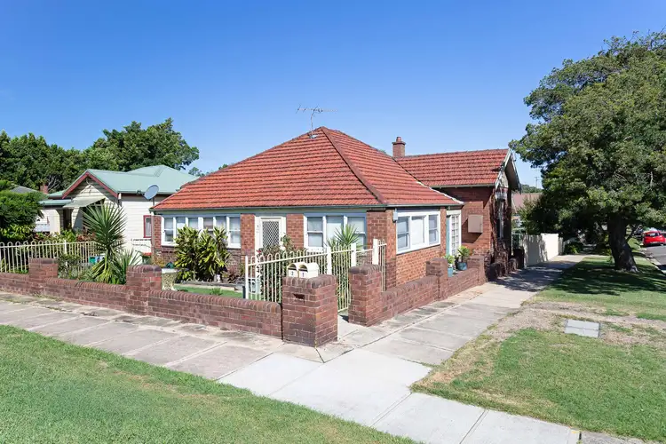 27 Crebert Street