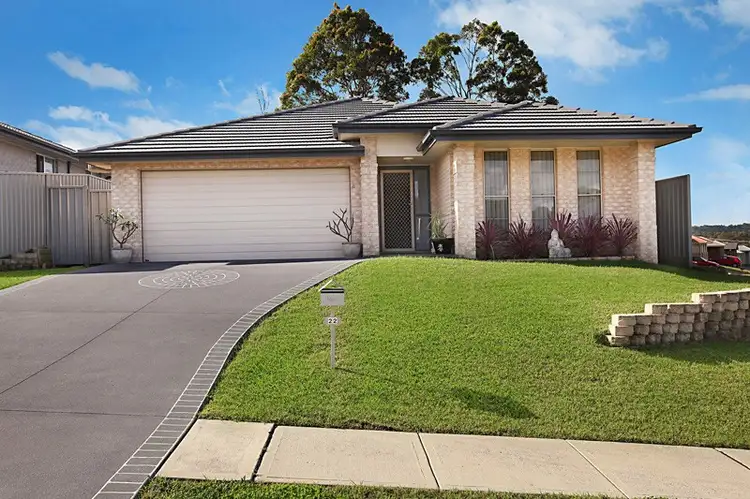 22 Cleveland Street, Cameron Park NSW 2285