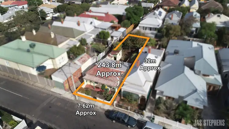 10 Harriet Street, Seddon VIC 3011