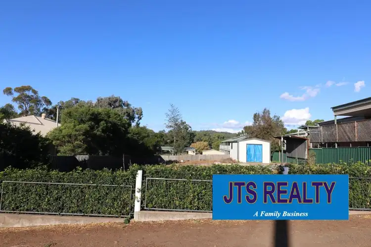 11 Roger Street, Muswellbrook NSW 2333