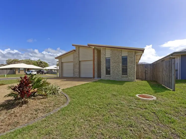 2/1 Bunker Court, Bargara QLD 4670