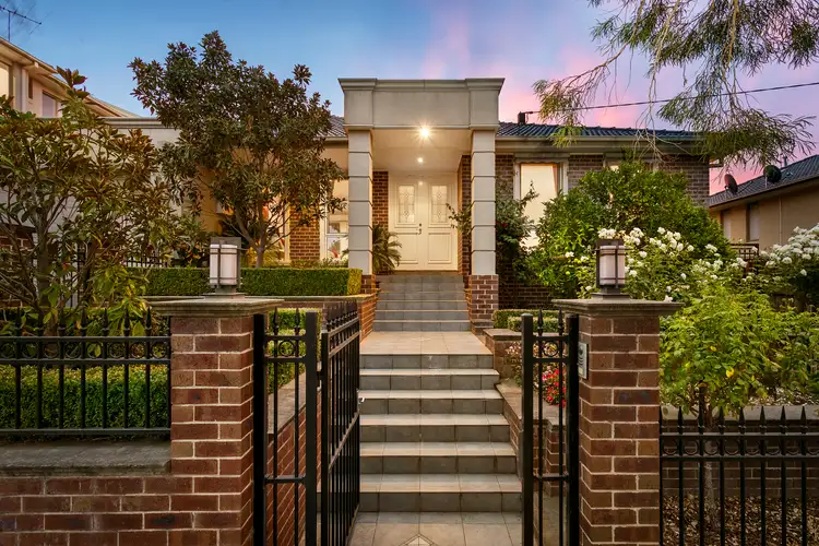 31 Hazel Drive, Templestowe Lower VIC 3107