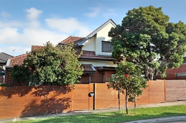 17A McKinnon Road (facing Clee Street), Mckinnon VIC 3204