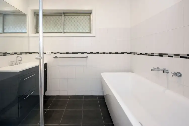 Fifth view of Homely house listing, 15 Stanley Court, Thomastown VIC 3074