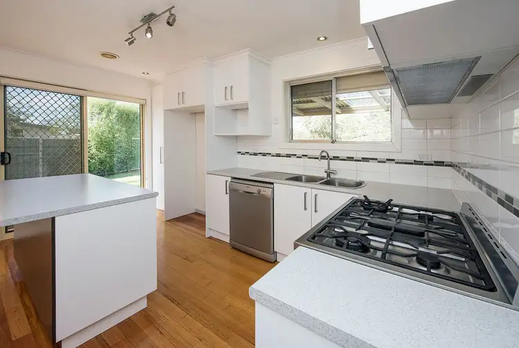 Sixth view of Homely house listing, 15 Stanley Court, Thomastown VIC 3074