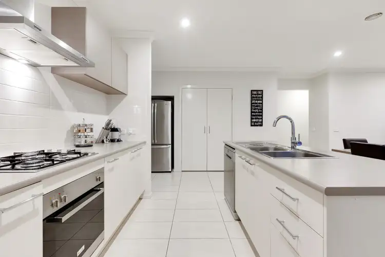 Fourth view of Homely house listing, 20 Warrego Circuit, Sandhurst VIC 3977