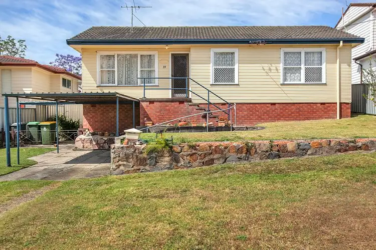 39 Charlotte Street, Wallsend NSW 2287