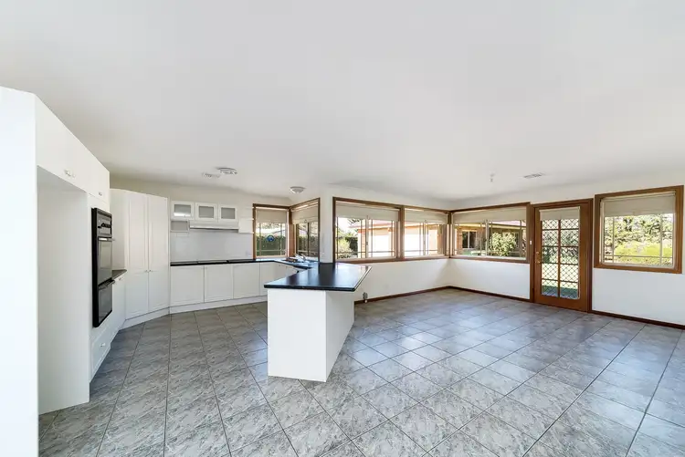 Fifth view of Homely house listing, 10 Nicole Place, Goulburn NSW 2580