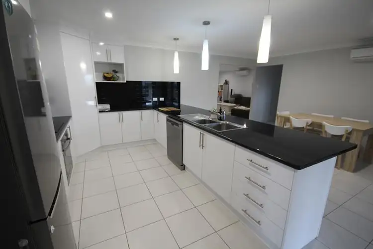 Sixth view of Homely house listing, 10 Lavena Court, Stanthorpe QLD 4380