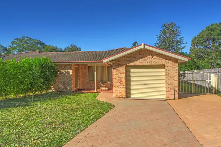 24 Lyndhurst Drive, Bomaderry NSW 2541