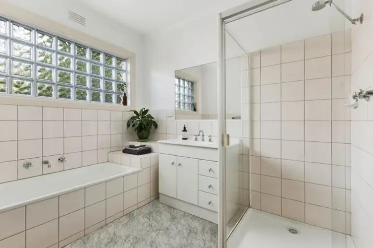 Sixth view of Homely villa listing, 4/24 Weir Street, Balwyn VIC 3103