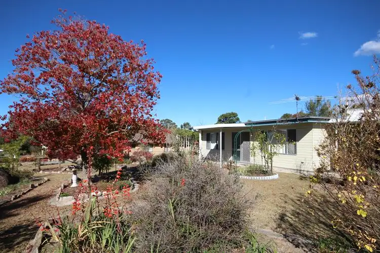 27 College Road, Stanthorpe QLD 4380