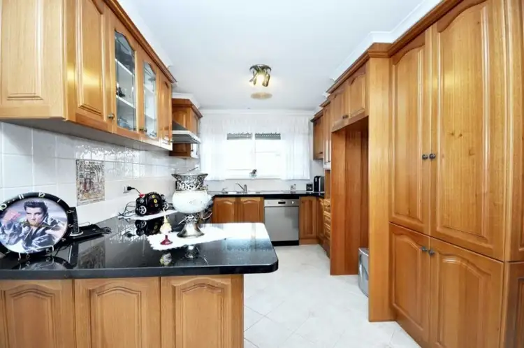 Second view of Homely house listing, 7 Hendricks Crescent, Jacana VIC 3047