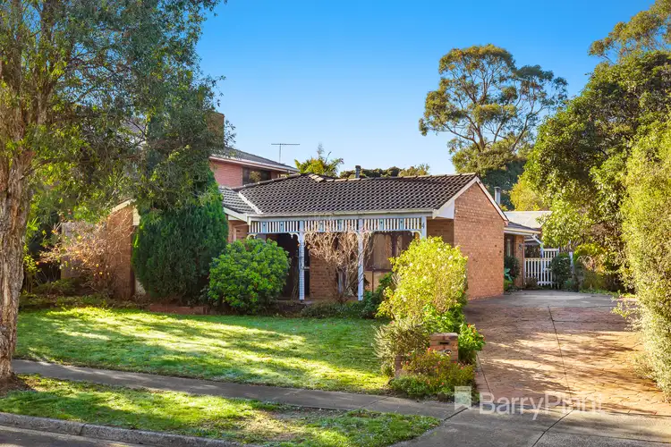 4 Chevalier Crescent, Mooroolbark VIC 3138