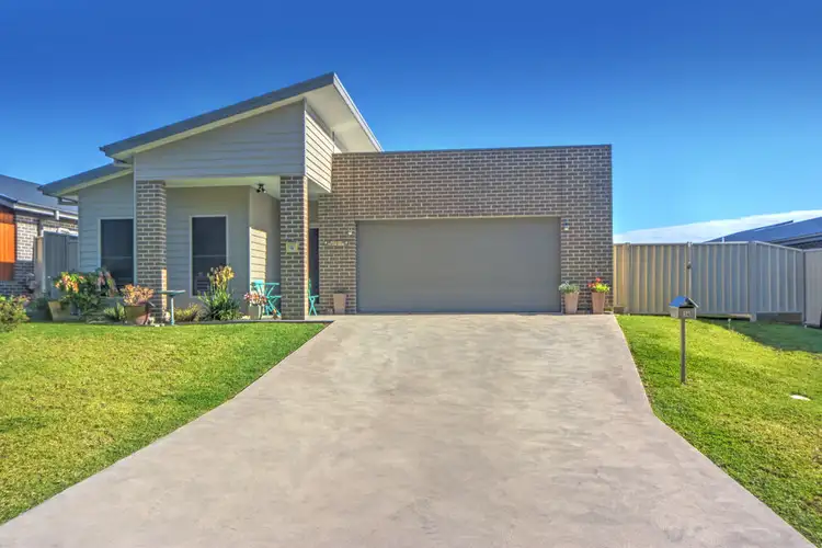 14 Alata Crescent, South Nowra NSW 2541