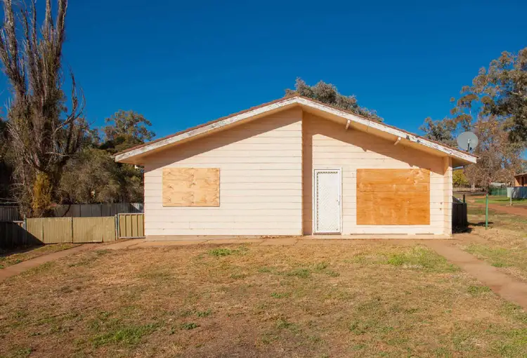 23 Walker Crescent, Wellington NSW 2820