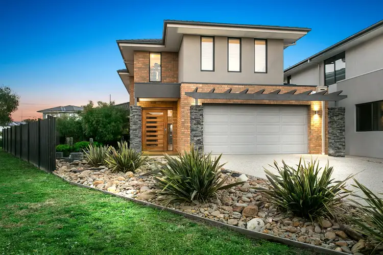 19 Waterside Circuit, Sandhurst VIC 3977