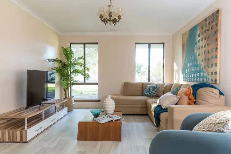 3 Heston Close, Leeming WA 6149